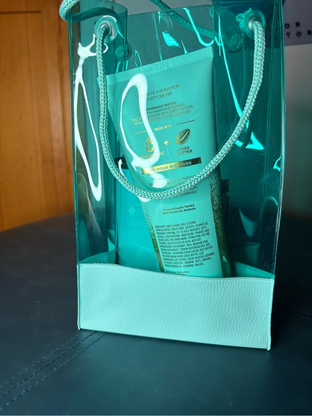 Bath & Body Works Teal 'At The Beach' Shower & Lotion Tote Set
